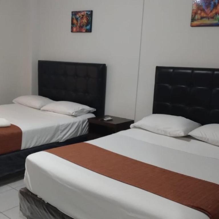 Amaca Hostal - Quadruple Room - 1