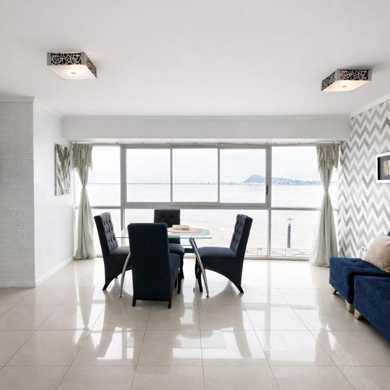 Luxury River View suite Vista al rio, Suite privada, Cocina privada, Vista panorámica, Moderna - One-Bedroom Apartment with River View - 10