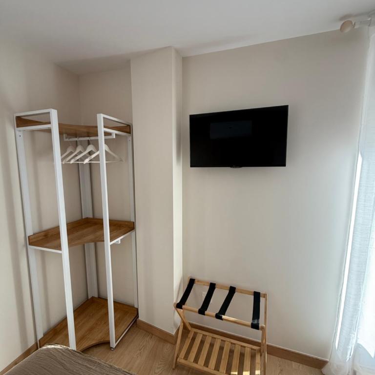 Pensión el Horno REFORMADO - Habitación Triple con baño privado - 12