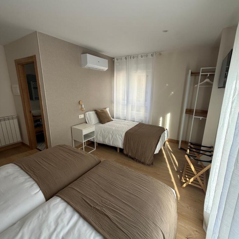 Pensión el Horno REFORMADO - Habitación Triple con baño privado - 6