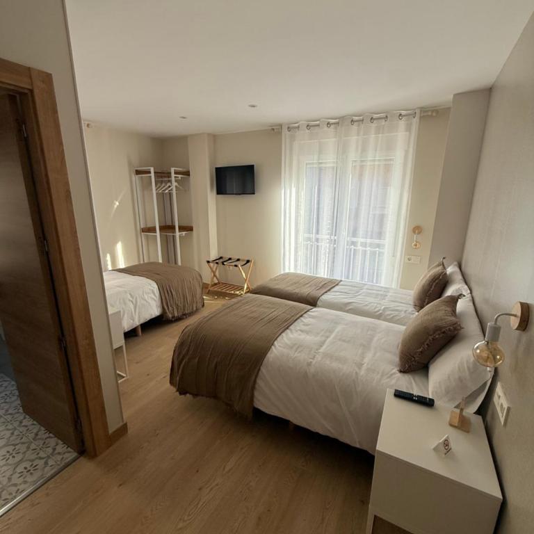 Pensión el Horno REFORMADO - Habitación Triple con baño privado - 5