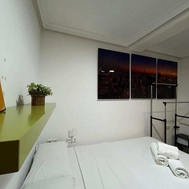 Small Studio in Central Madrid - One-Bedroom Apartment - 6