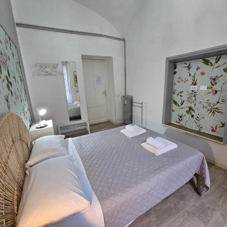 Rome Garden House - Two-Bedroom House - 8