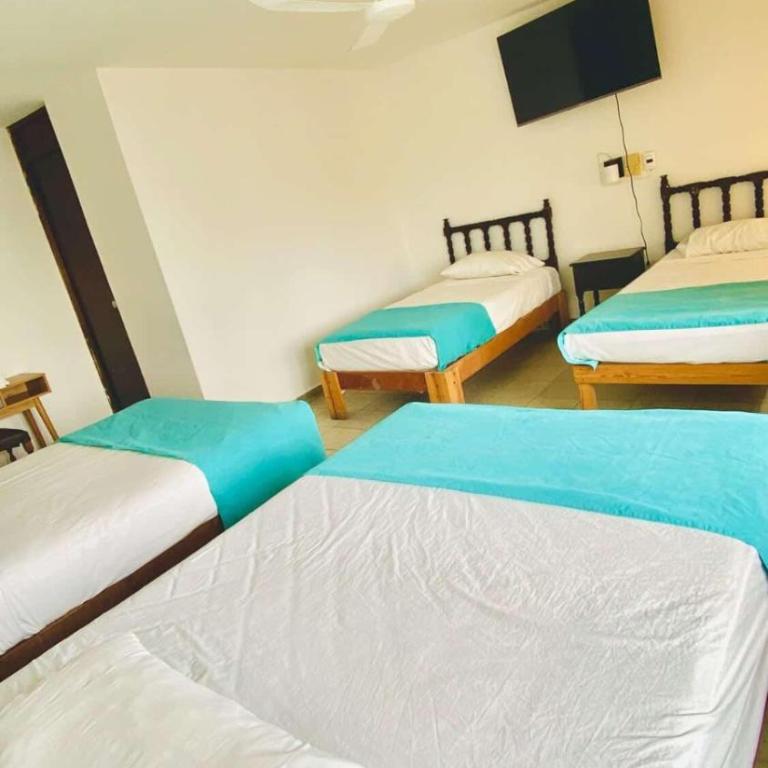 Hotel S Barbara - Family Room - 1
