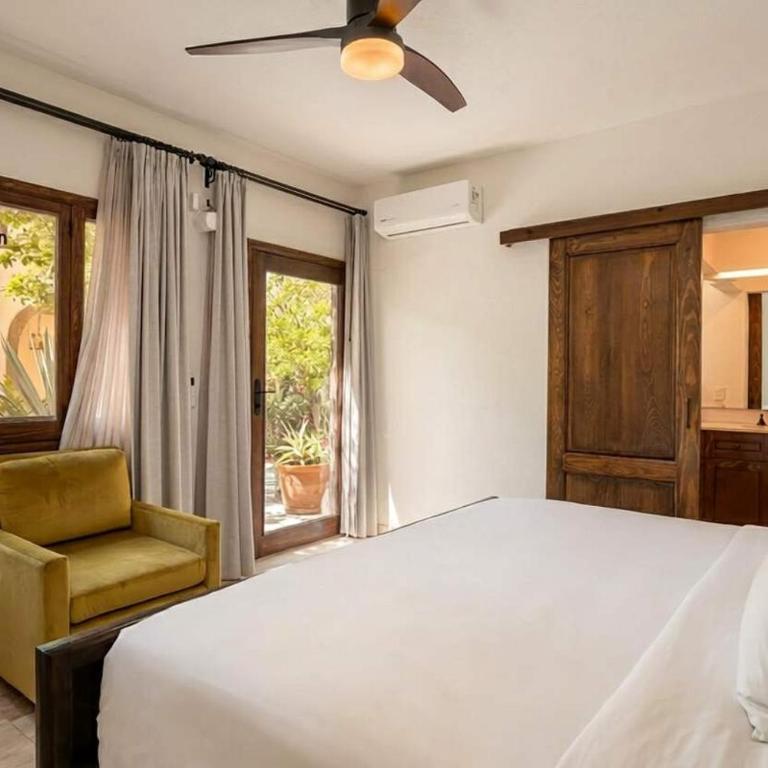 Casa Rose, 6BR Estate with Private Pool & Rooftop - Villa - 24