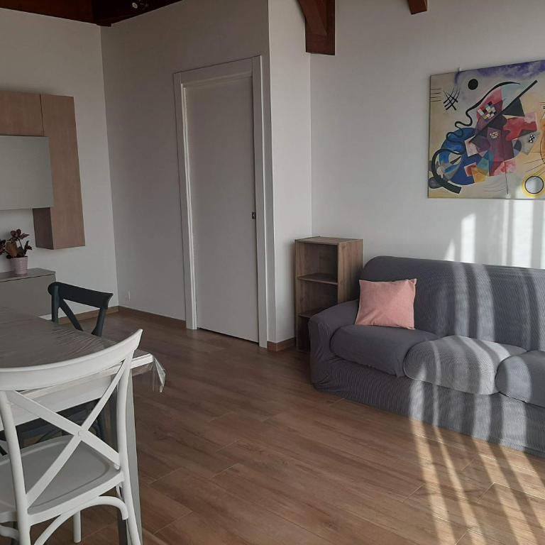 Appartamento Alba - Appartamento con 2 Camere da Letto - 2
