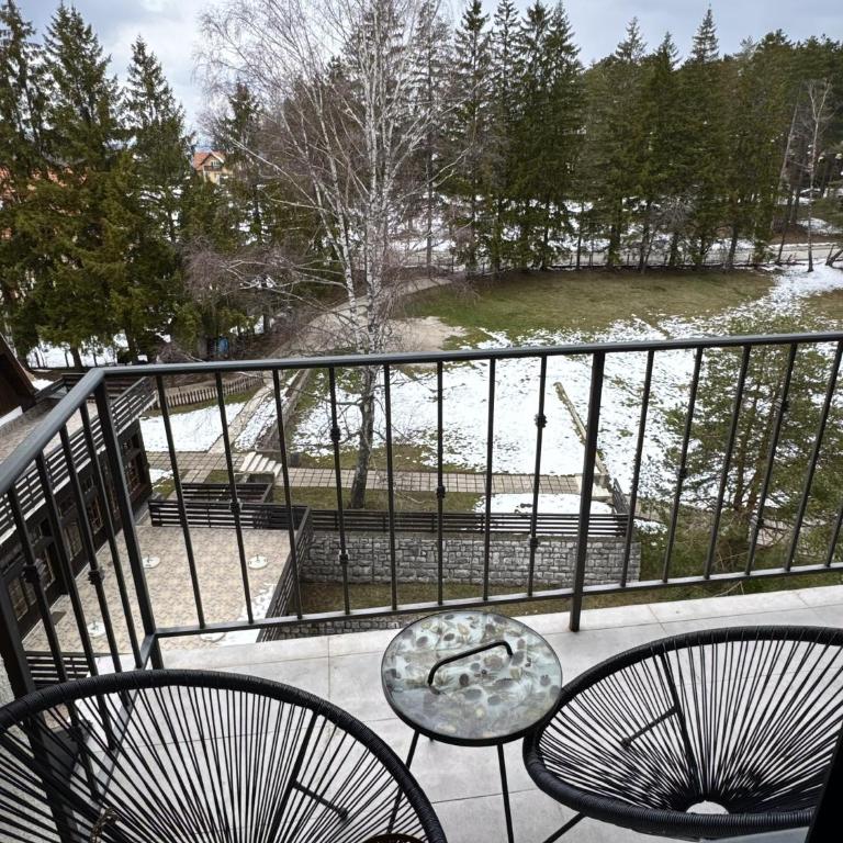 Woodland Strawberry - Titova Vila Zlatibor - One-Bedroom Apartment - 2