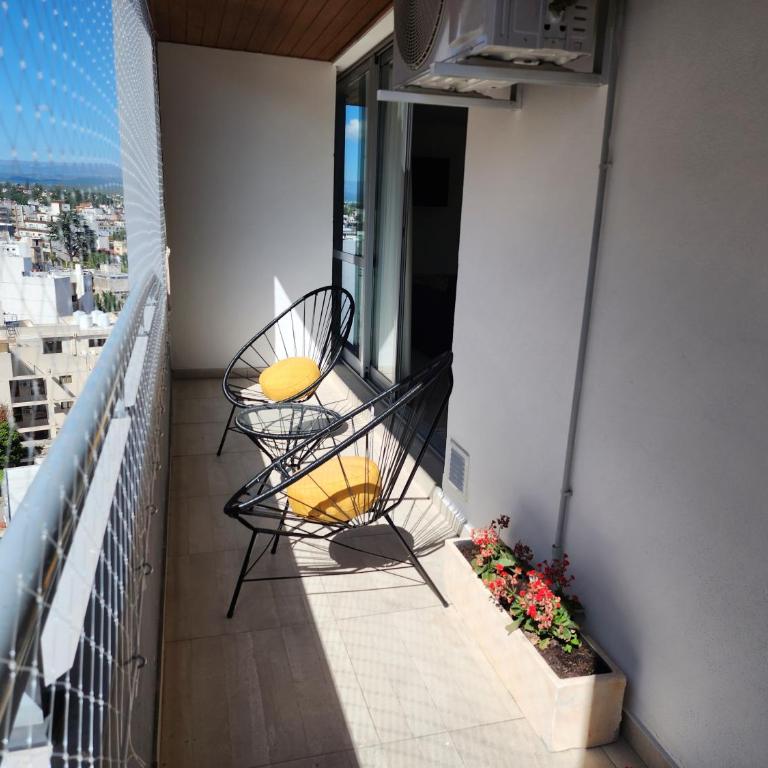 Cálido depto con buena ubicación - Apartamento de 1 dormitorio con balcón y vistas a la montaña - 18