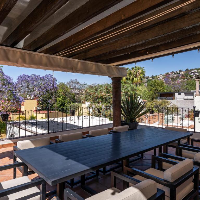 Casa Rose, 6BR Estate with Private Pool & Rooftop - Villa - 43