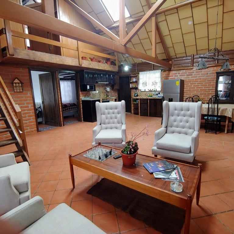 Country house overlooking the Andes - Casa de 4 dormitorios - 1