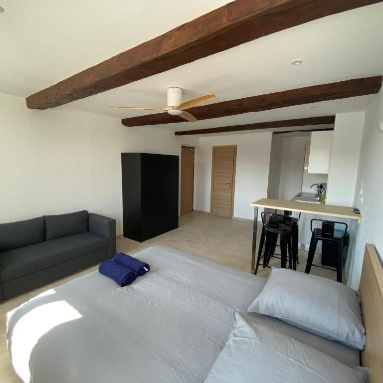 Appartement vue imprenable Vieux-Port et Notre Dame - Studio - Vue sur Mer - 7