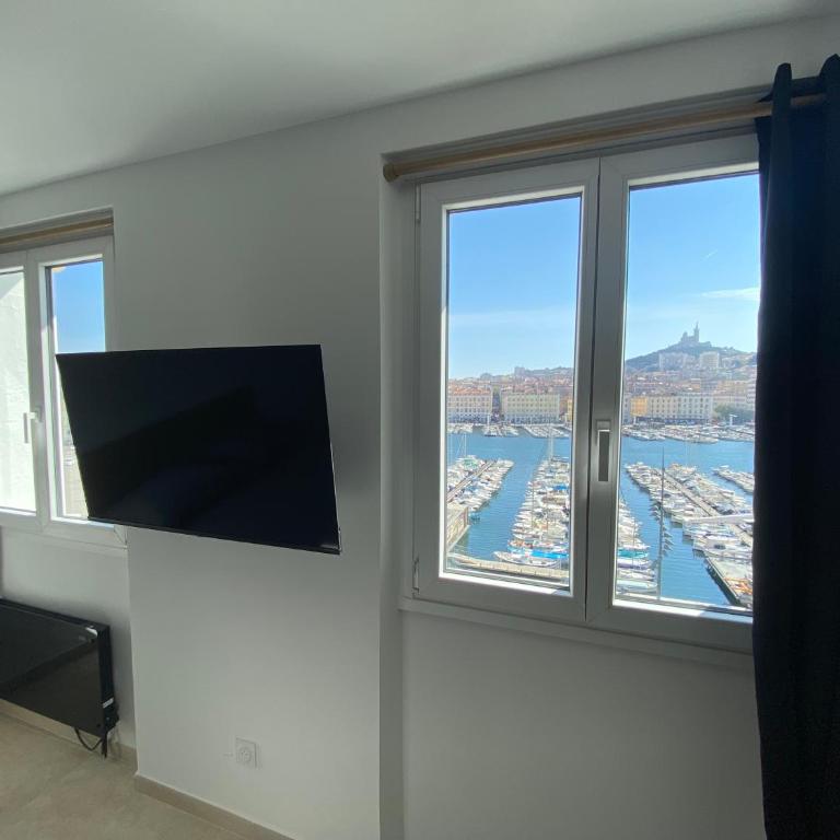 Appartement vue imprenable Vieux-Port et Notre Dame - Studio - Vue sur Mer - 10