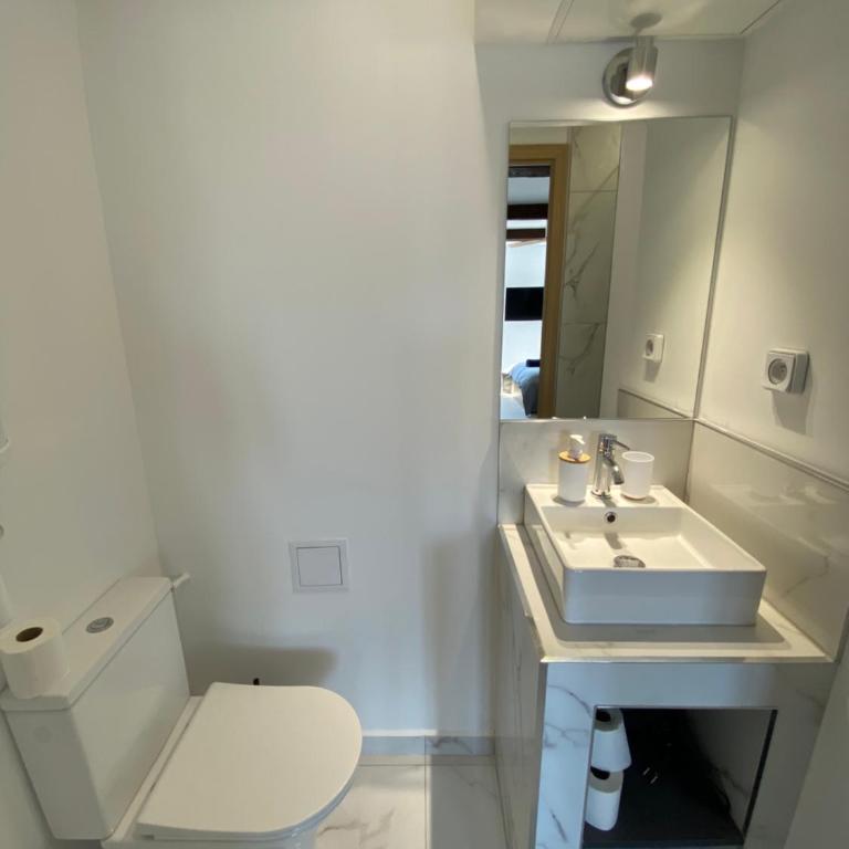 Appartement vue imprenable Vieux-Port et Notre Dame - Studio - Vue sur Mer - 9