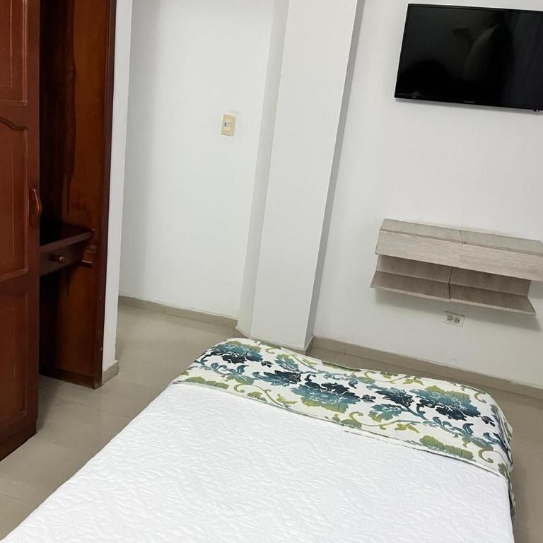 HOTEL COSTA DEL SOL FUSAGASUGa - Habitación Individual Pequeña - 4