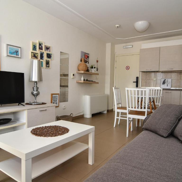 Hotel Aruba - Apartman s 1 Spavaćom Sobom i Balkonom - 1