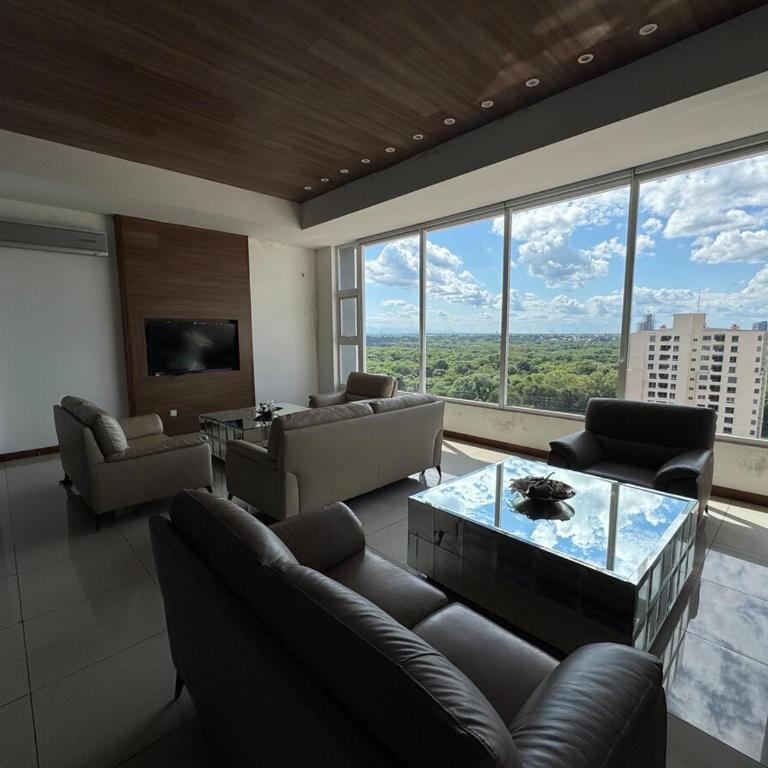 Spacious apartment with a beautiful view and fast WiFi - One-Bedroom Apartment - 10