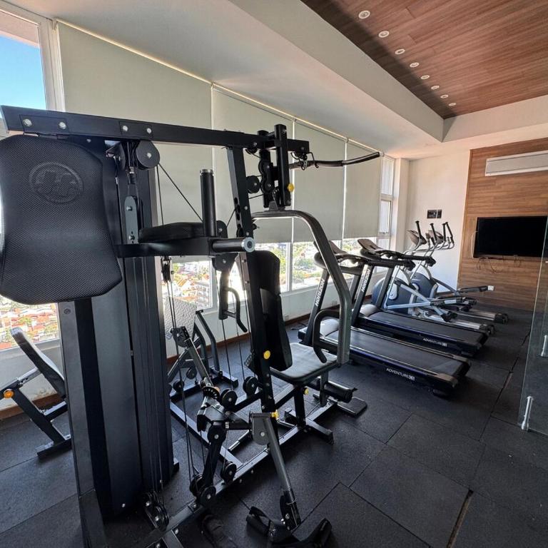 Spacious apartment with a beautiful view and fast WiFi - One-Bedroom Apartment - 12