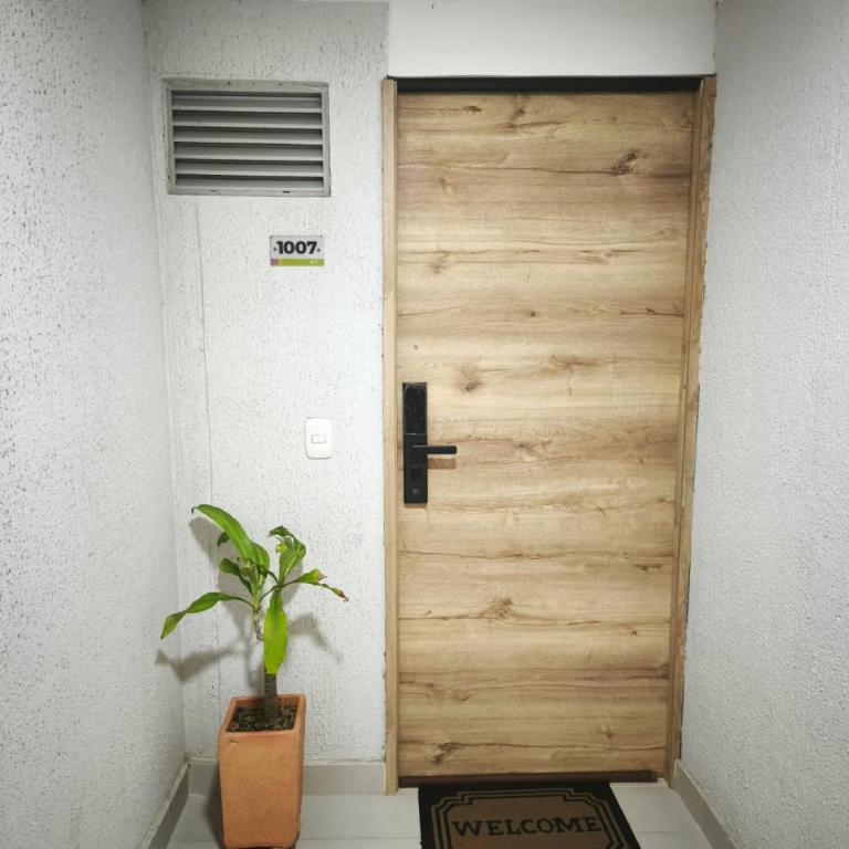 Apartamento cómodo de 3 habitaciones con piscina cerca al mar en Cartagena - Three-Bedroom Apartment with Water View - 49