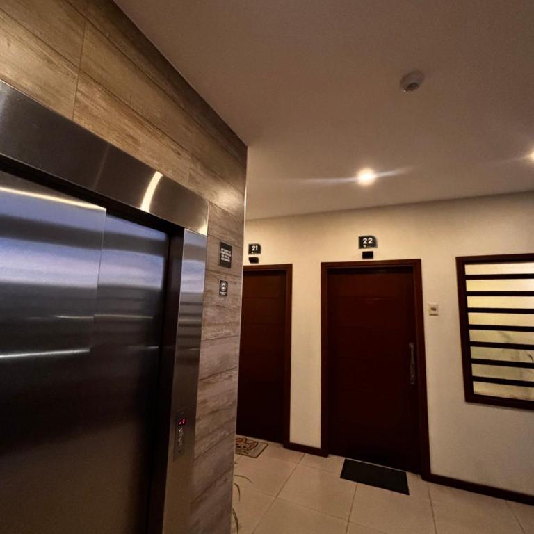 Departamento céntrico y de lujo - Family Room with Balcony - 19