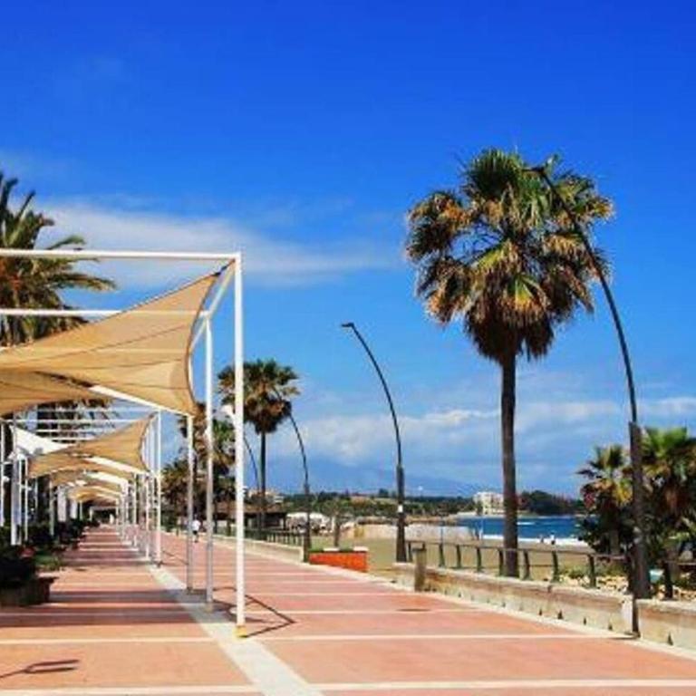 Spectacular beachfront apartment - Casa - 29