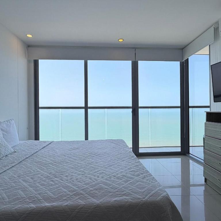 2704 Morros City - Spectacular beachfront apt - Apartment - 4