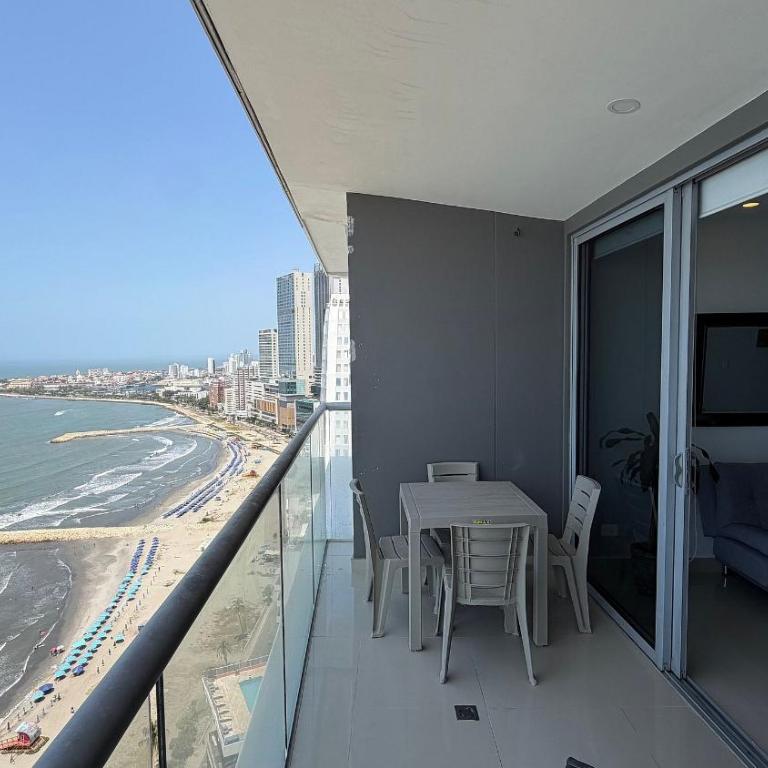 2704 Morros City - Spectacular beachfront apt - Apartment - 30