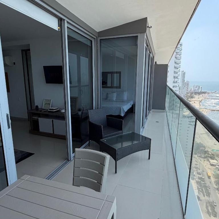2704 Morros City - Spectacular beachfront apt - Apartment - 31