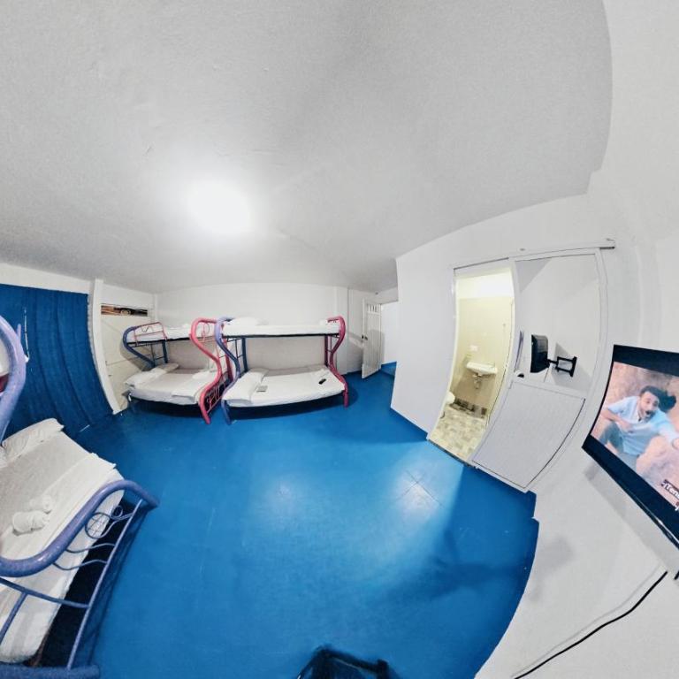 Mom's house Colombia - Habitación Familiar con baño privado - 11