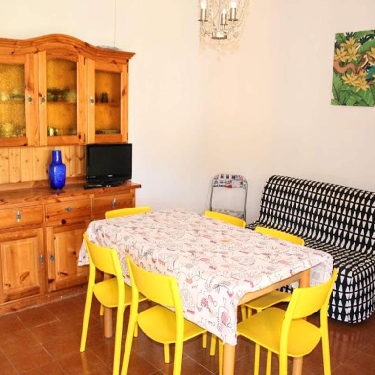 Apartment with balcony and parking space - Appartamento con 2 Camere da Letto - 10