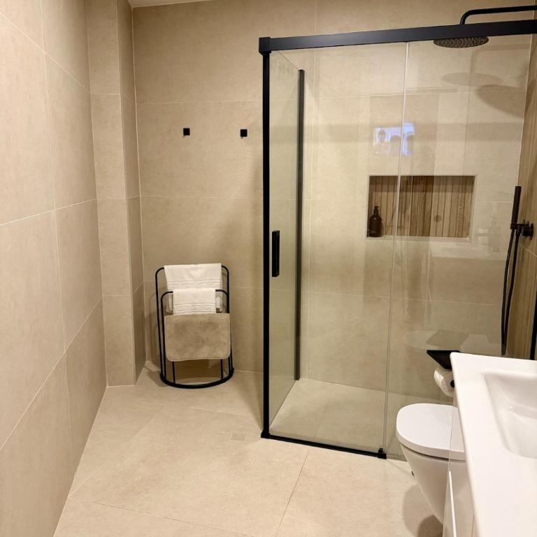 Modern Ensuite Room in Instant House Central Nerja - Apartamento de 1 dormitorio - 17