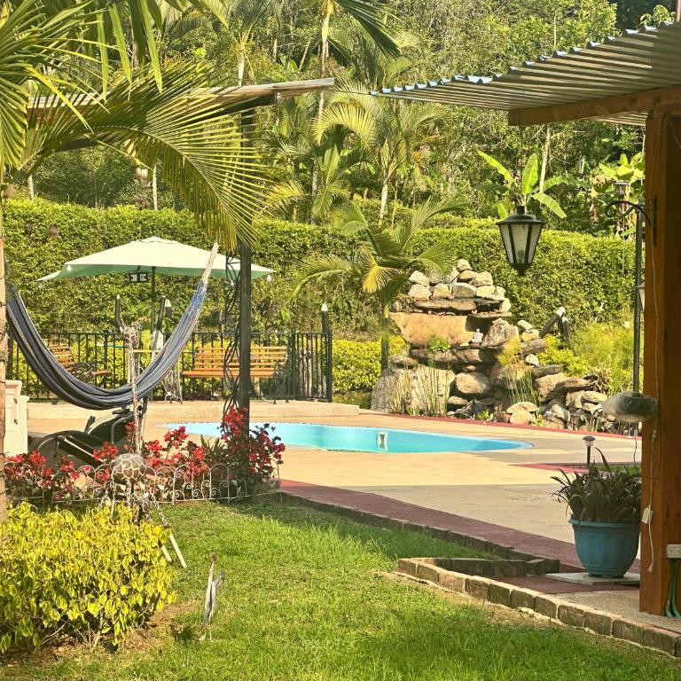 Finca Mi Fortuna - Con Piscina Privada y Vistas en La Mesa - Three-Bedroom House - 40