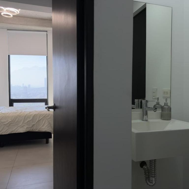 Suite Ejecutiva con Vistas y Estacionamiento - One-Bedroom Apartment - 23