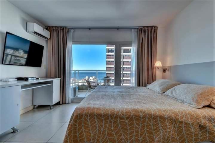 610 Mono on Peninsula with a view - One-Bedroom Apartment - 1