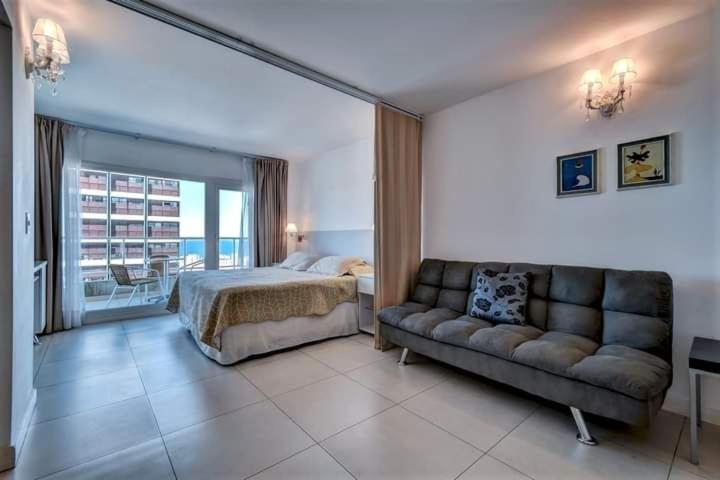 610 Mono on Peninsula with a view - One-Bedroom Apartment - 3
