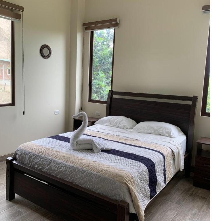 The Riverfront Mini Mansion, 4 Bedrooms & VIP Suite, Near City Center - Four-Bedroom House - 26