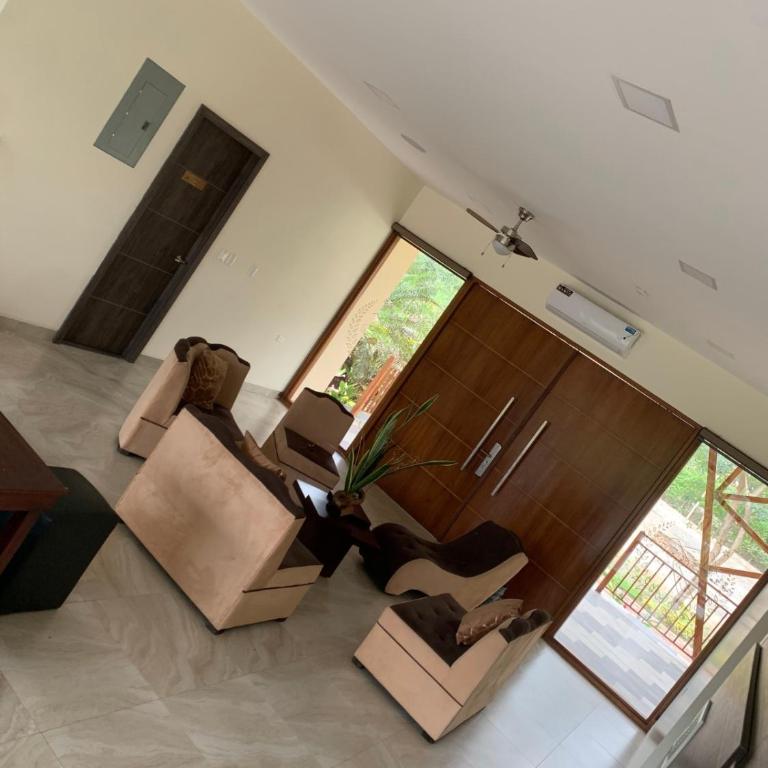 The Riverfront Mini Mansion, 4 Bedrooms & VIP Suite, Near City Center - Four-Bedroom House - 29