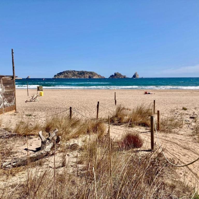 Apartment in Spain near Sandy Beach - Three-Bedroom Apartment - 16