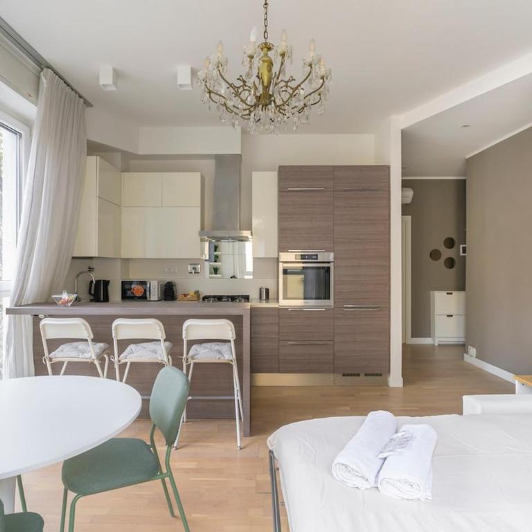 The corner apartment by BeMyHost - Two-Bedroom Apartment - 4