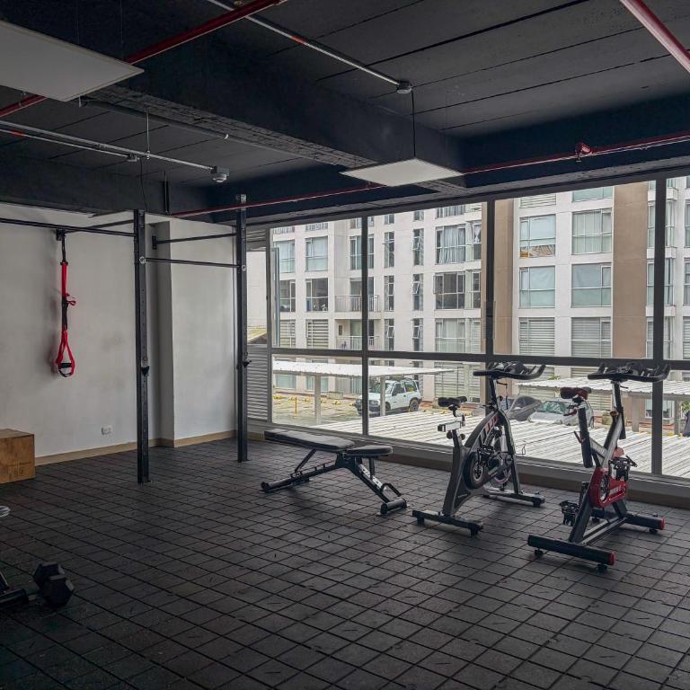 Apartamento moderno con parqueadero gimnasio piscina climatizada y coworking - Ubicación ideal cerca al cable - Apartamento de 2 dormitorios - 25