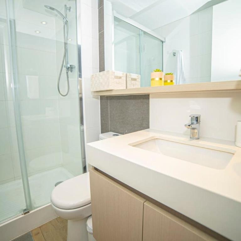 Luxury Stay in a Prime 1BR - Apartment - 19