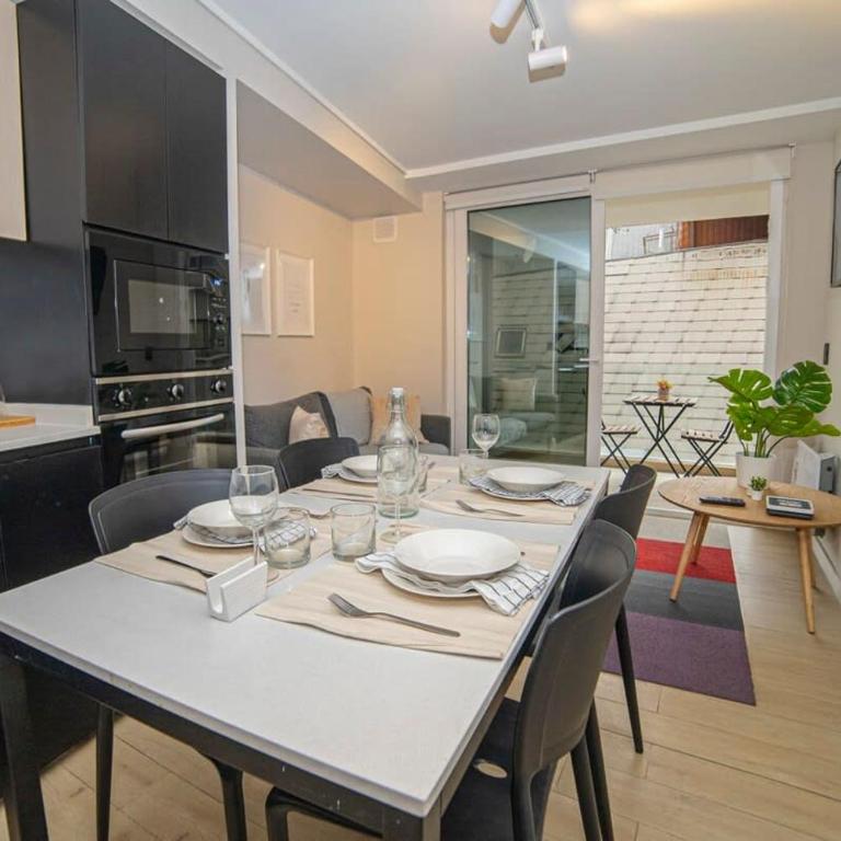 Luxury Stay in a Prime 1BR - Apartment - 2