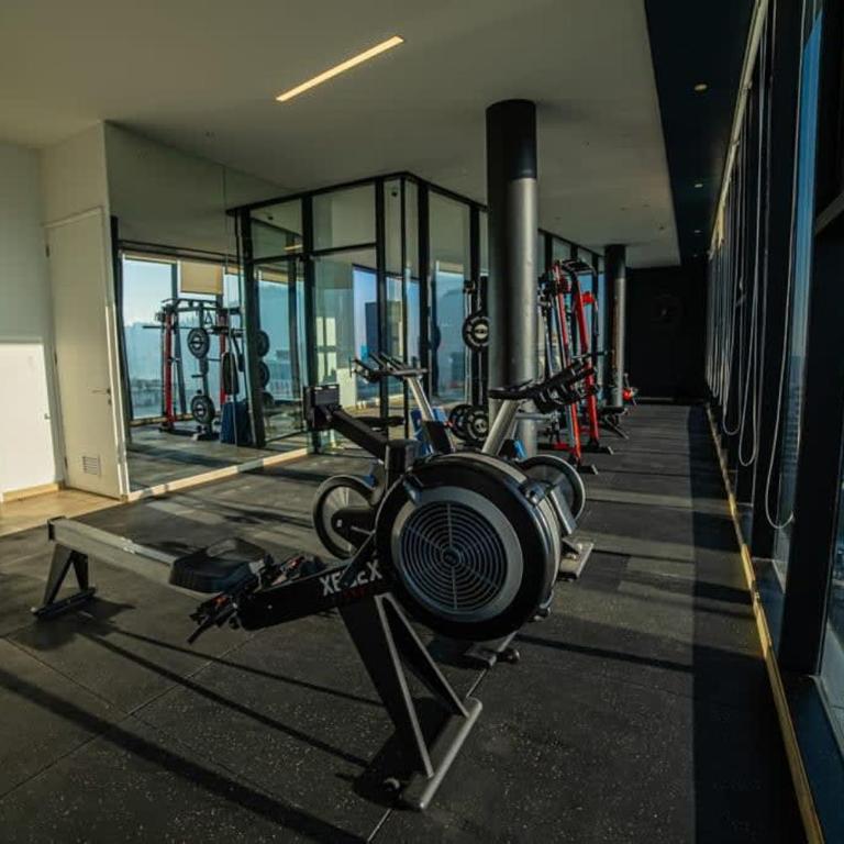 Luxury Stay in a Prime 1BR - Apartment - 28