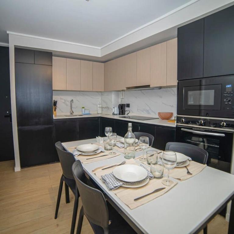 Luxury Stay in a Prime 1BR - Apartment - 12