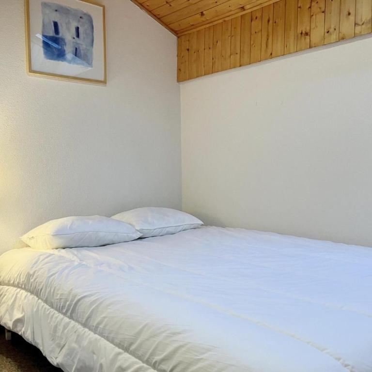 Apartment with 2 rooms and balcony - Appartement 2 Chambres - 9