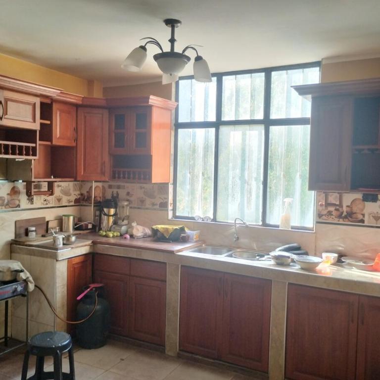 Amplia casa en Huaraz, ideal para Semana Santa - Casa de 3 dormitorios - 4