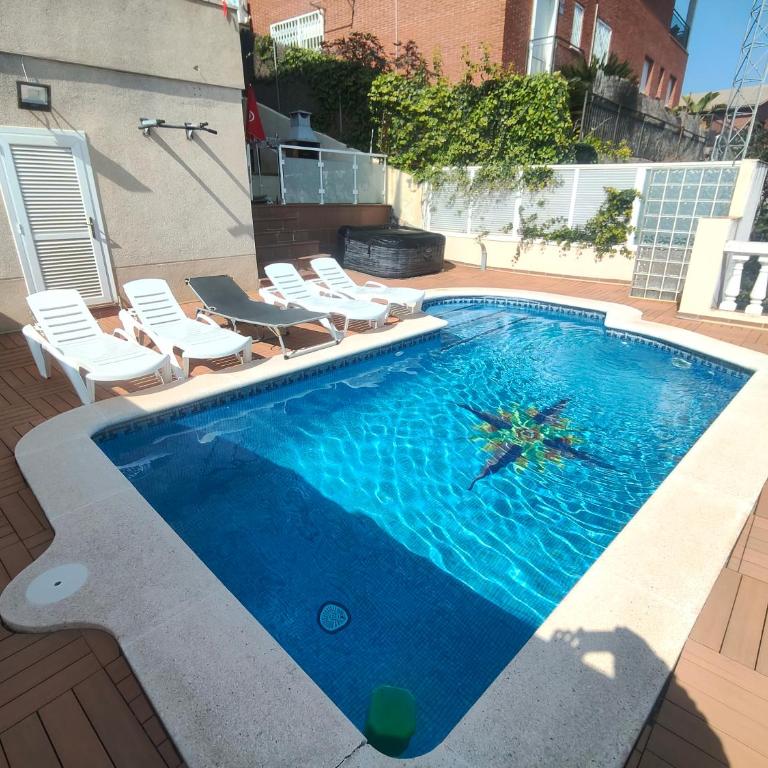 BEACH HOUSE. CASA CON PISCINA PRIVADA - Casa Unifamiliar de 3 dormitorios - 2