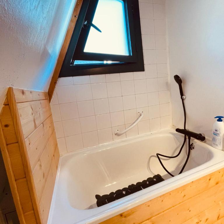 Là-Haut - Two-Bedroom Chalet - 21