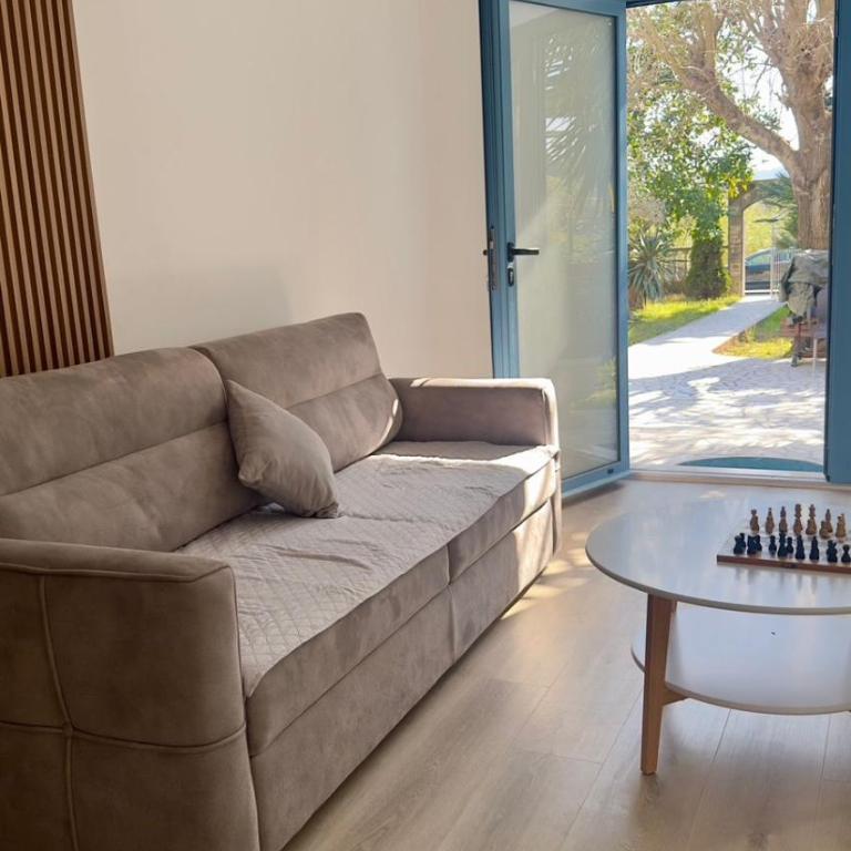 Palm Garden Apartment 2 - One-Bedroom Apartment - 30