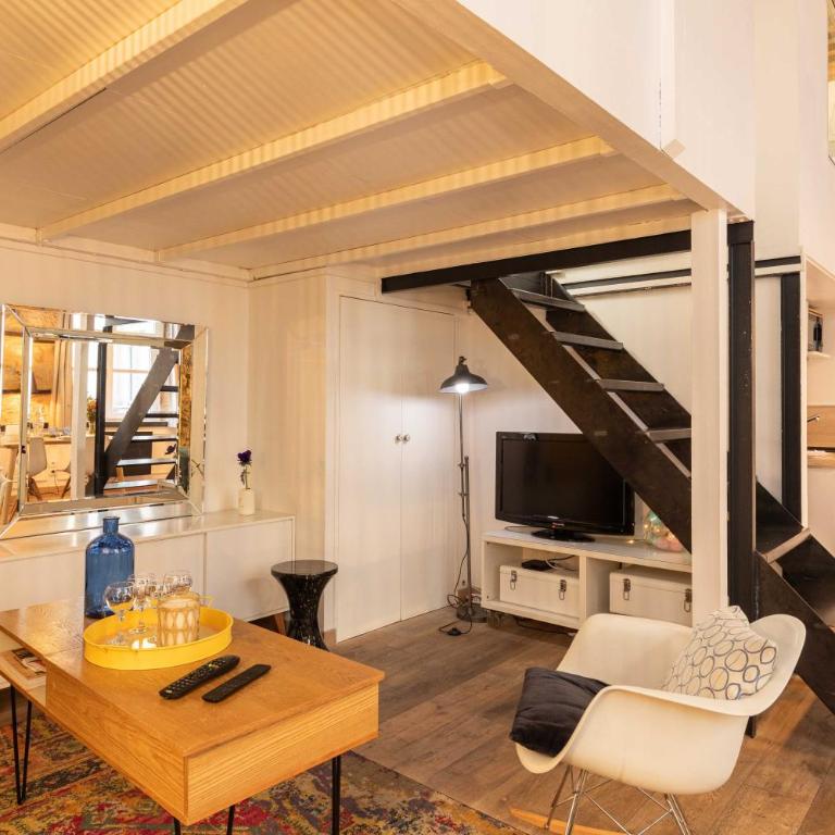 DIFY Bear-Hotel de Ville - Two-Bedroom Apartment - 10