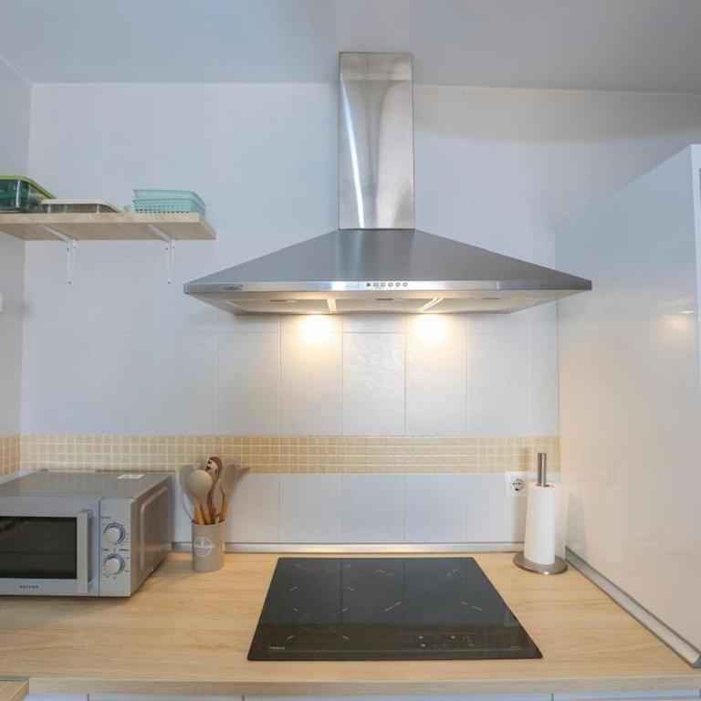 Adnadnia sea views & pool II - Two-Bedroom Apartment with Terrace and Sea View - 18
